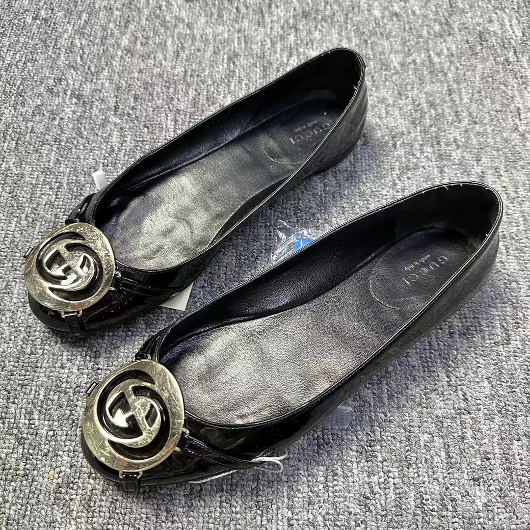 GUCCI/古驰仔仔女鞋折扣 黑色银扣圆头时尚百搭平底单鞋36码 1235