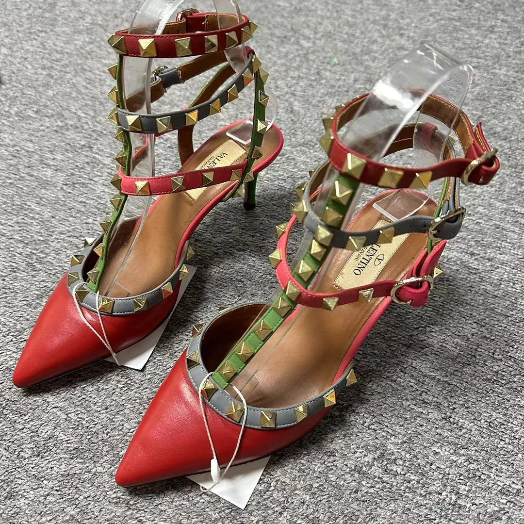 Valentino/华伦天奴仔仔女鞋折扣 红色百搭时尚三环高跟鞋35码316