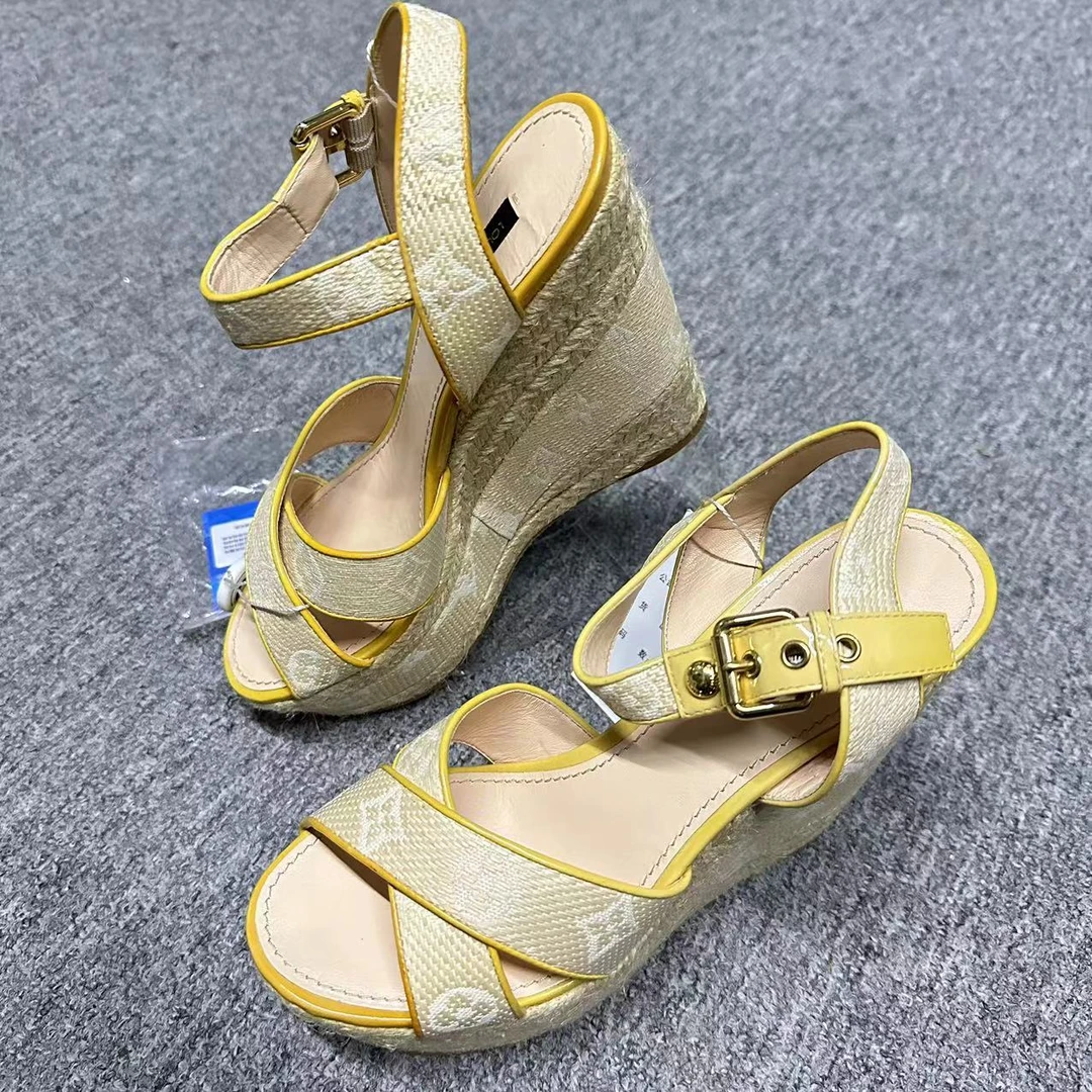 LouisVuitton/路易威登仔仔折扣 米色印花绑带厚底凉鞋37.5码 110
