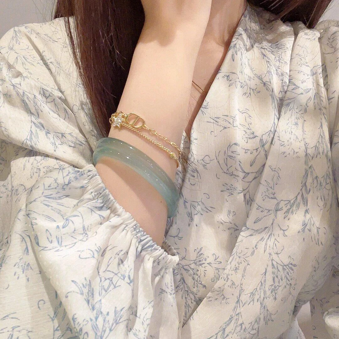 天然冰冰蓝细圆条美人条玉镯新中式海蓝宝手镯淡蓝库里蓝手镯