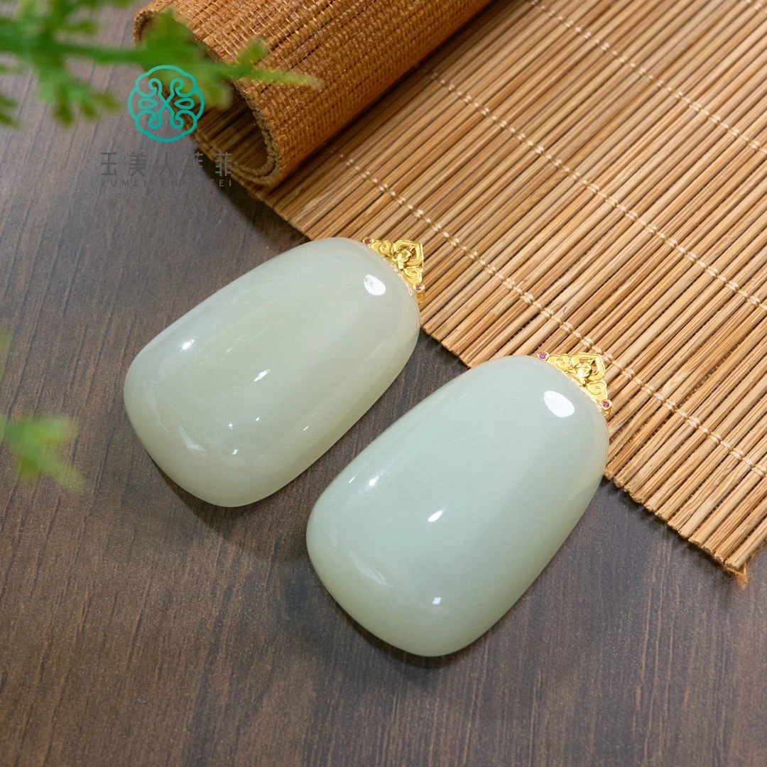 和田玉吊坠-菲菲珠宝好*18K和田玉吊坠约45*26mm/多样性发一