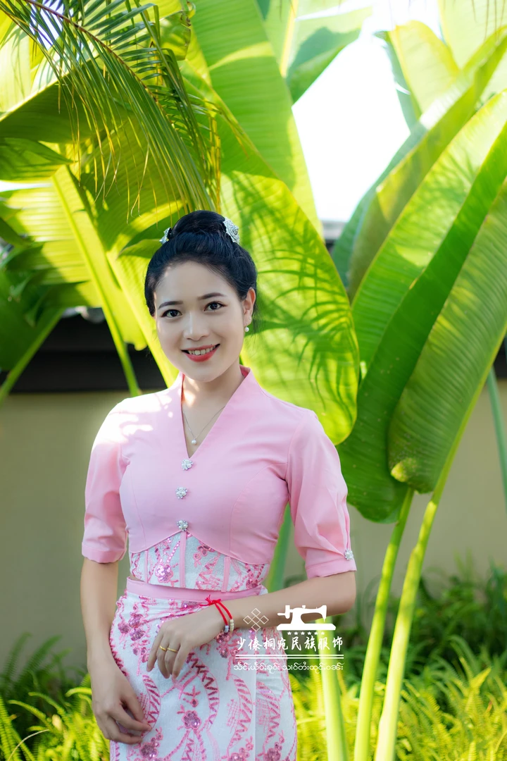 064 少傣桐宛 傣装 {布料} 订做成品 套装