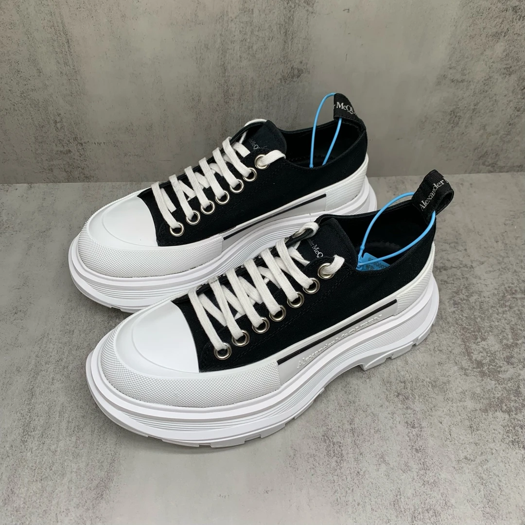 Alexander McQueen 麦昆 低帮马丁靴/35码/95新/JZ858/市场价3300
