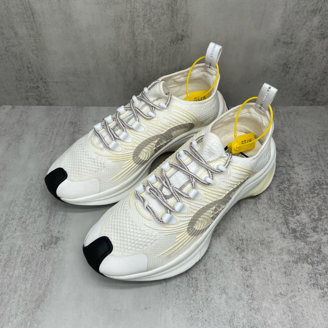 Gucci 古驰 白色运动鞋/36码/98新/编码9715/