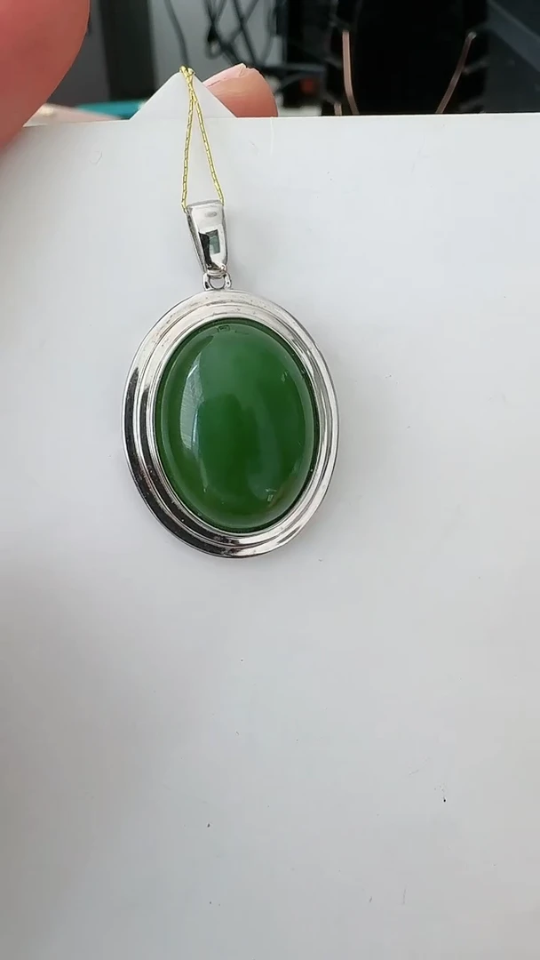 【闪购商品】和田玉w银S925镶嵌鸽子蛋吊坠