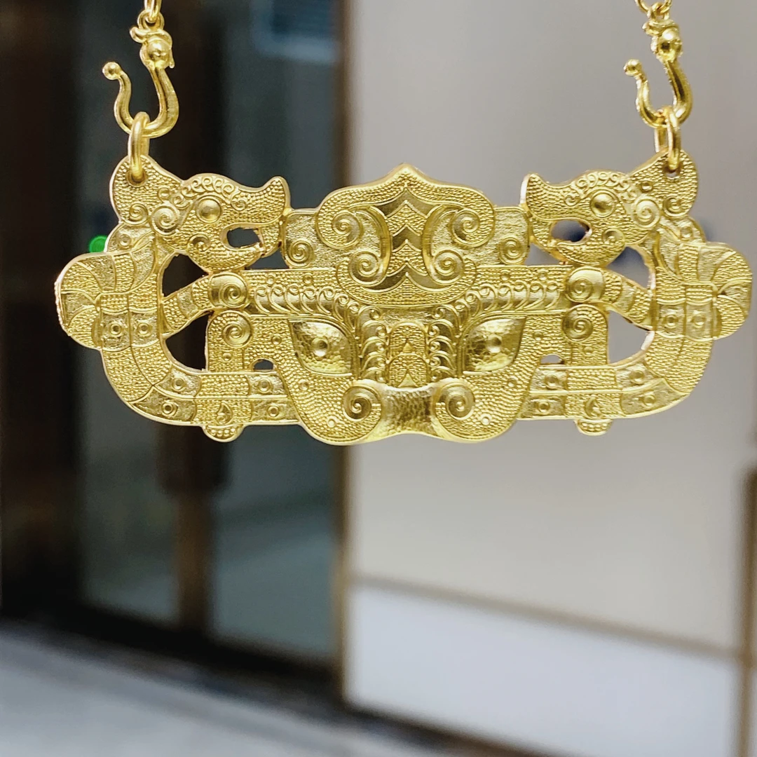 足金旺桂福新品手工錾刻瑞兽饕餮牌29.42克