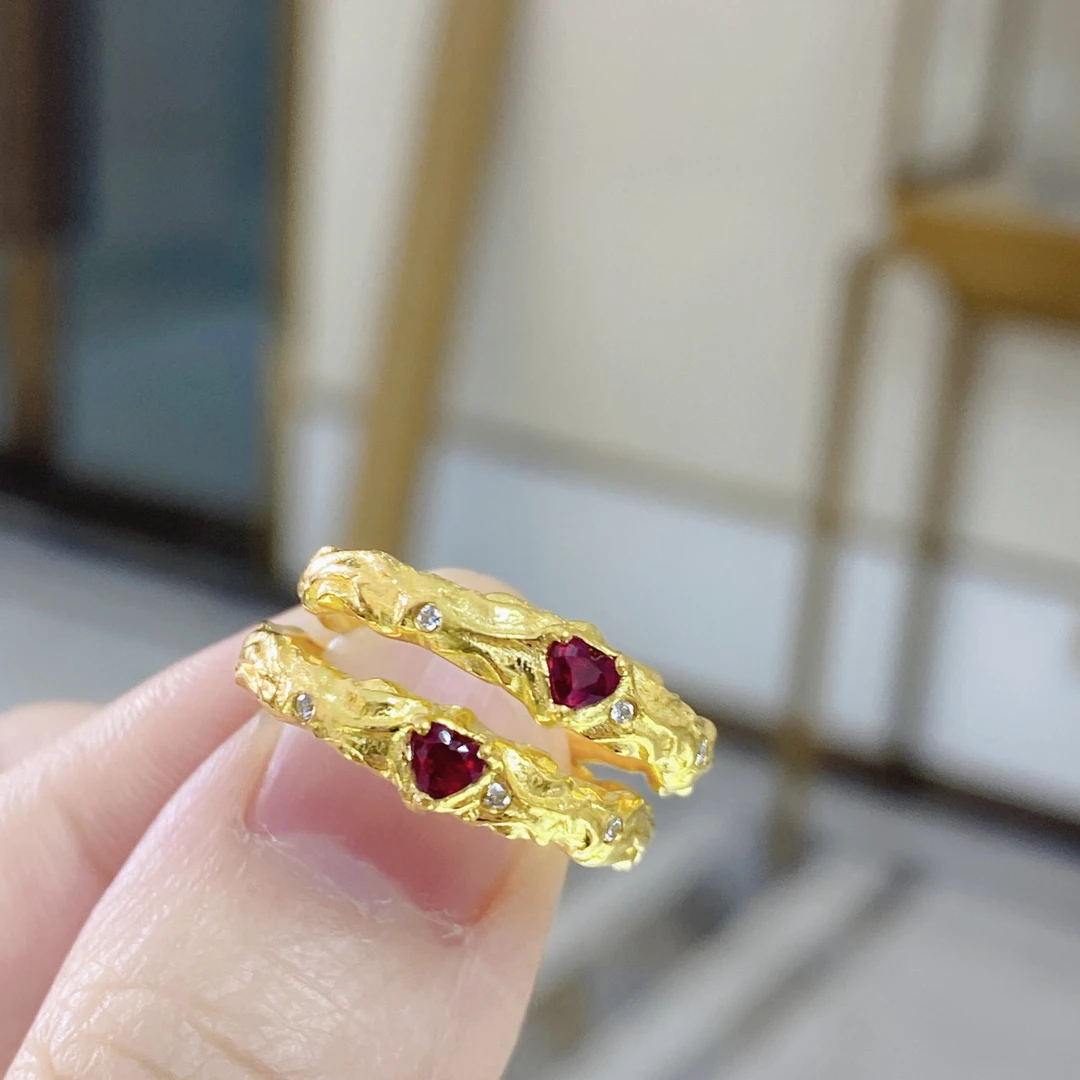 足金手工錾刻镶嵌多宝心心相印戒指-多样性发货发一件