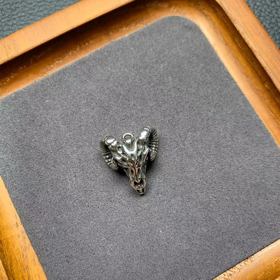 027白铜羊头三通吊坠柏香籽星月菩提猴头椰蒂小金刚佛头文玩配饰