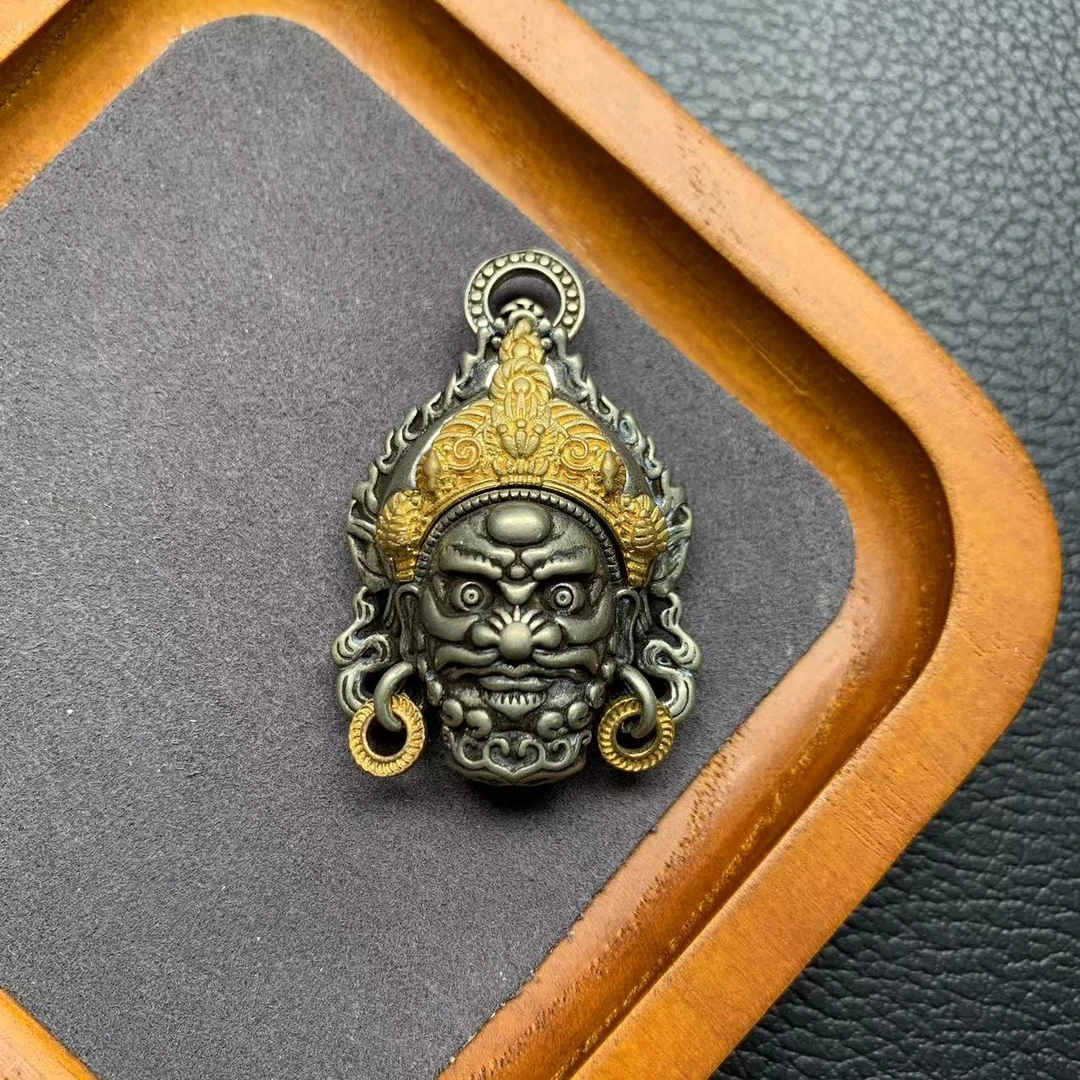 306白铜做旧仿银黄财神头像吊坠文玩配饰