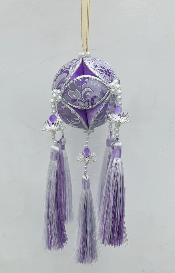 广西靖西旧州绣球纯手工壮锦特色8公分