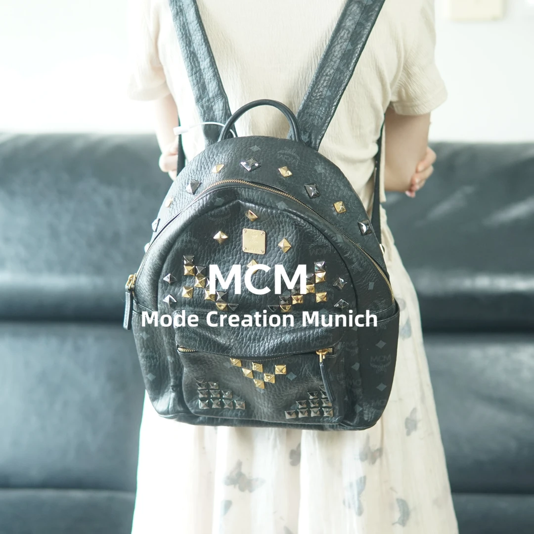 95新 MCM  黑色双肩背包/AF08612094/2094/T台