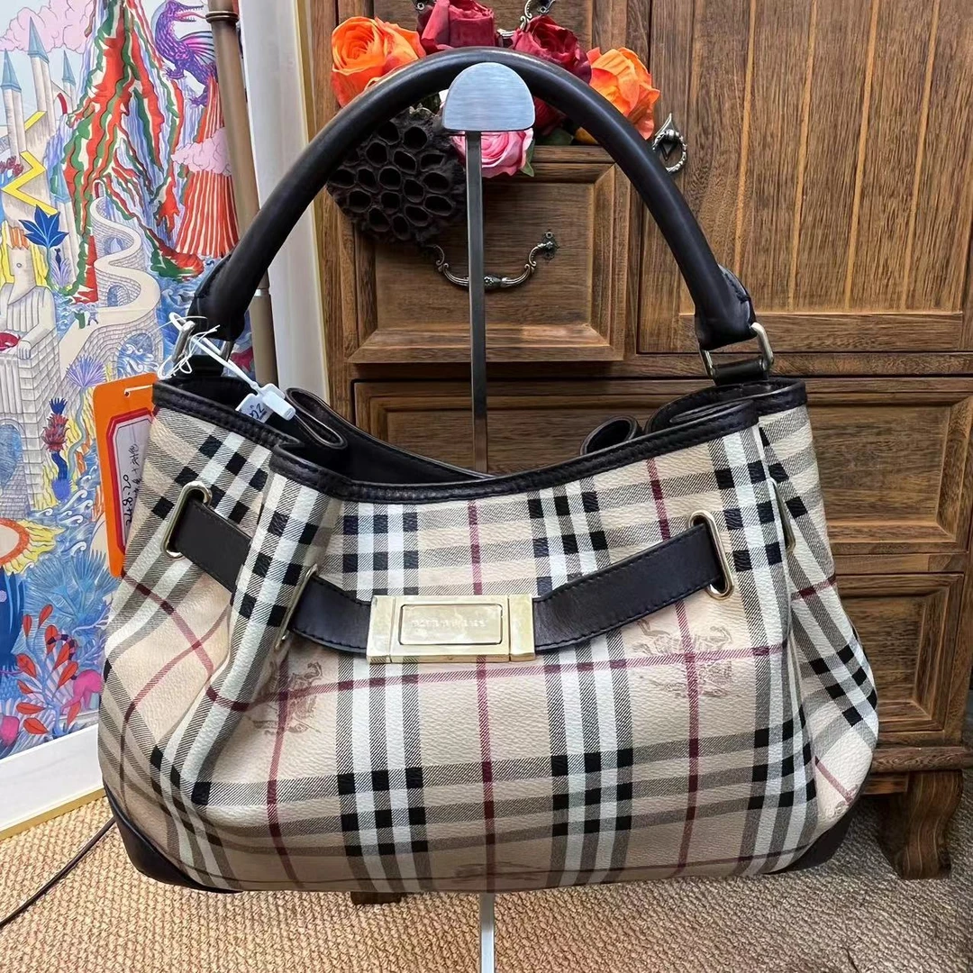 95新 BURBERRY/博柏利 XM/经典战马格纹腋下斜挎包/ZG08820013