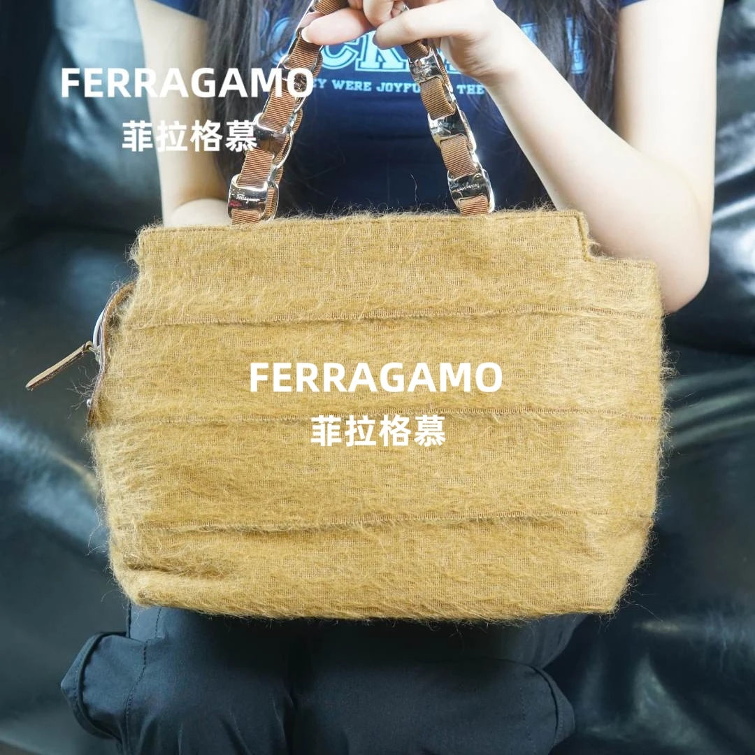 95新 FERRAGAMO/菲拉格慕 降价/黄色毛绒手提包/JJ06414603/09