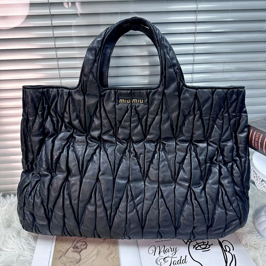 95新 MIU MIU/缪缪  XM/黑金时尚大容量手提托特包/BB09816028/改