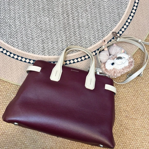 95新 BURBERRY/博柏利  XM/紫色拼白皮手提斜挎气质包/MH05120145