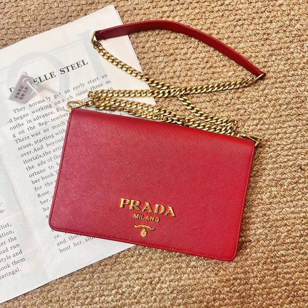 95新 Prada/普拉达 XM/红色 金标信封woc斜挎包/KH06824011