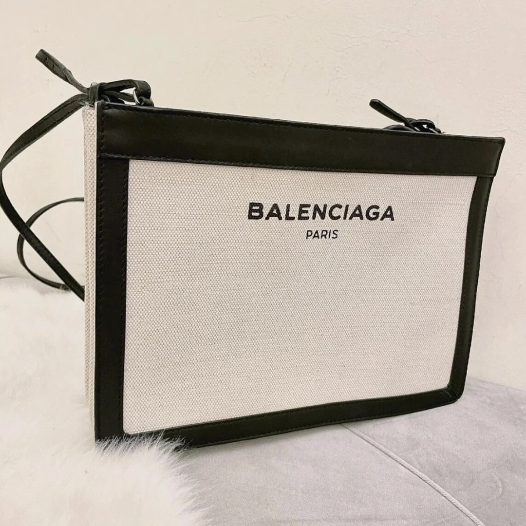 95新 Balenciaga/巴黎世家 XM黑白帆布拼皮信封斜挎包/AS10802063