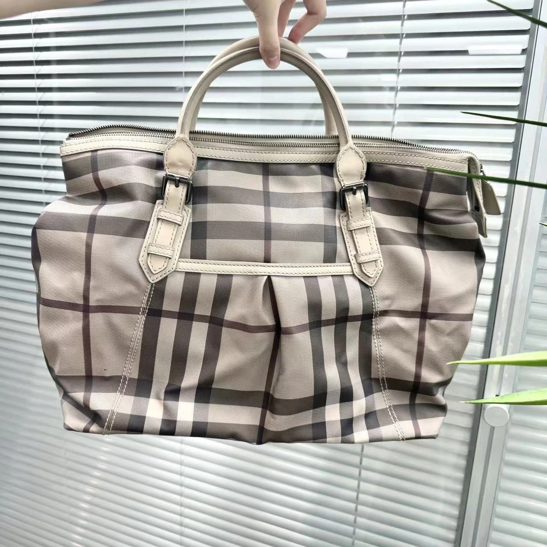 95新 BURBERRY/博柏利 XM/经典格纹 手提单肩包/KH07610063