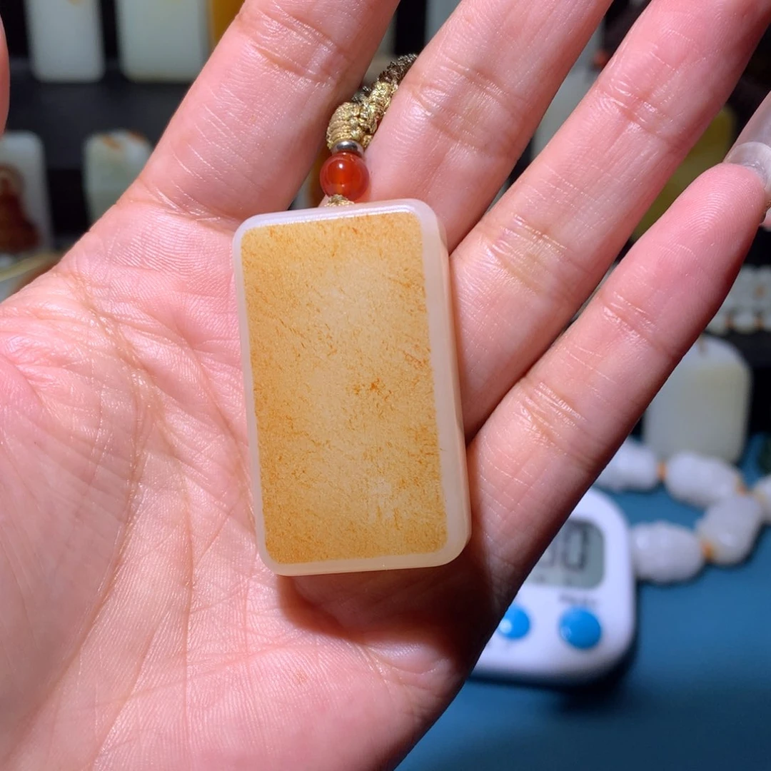 和田玉挂件未镶嵌自***醒