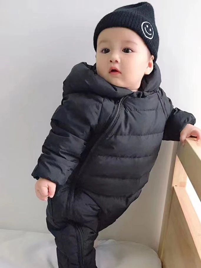 婴儿羽绒服连体衣加厚宝宝冬季外出服抱衣新生儿男女爬服轻薄保暖