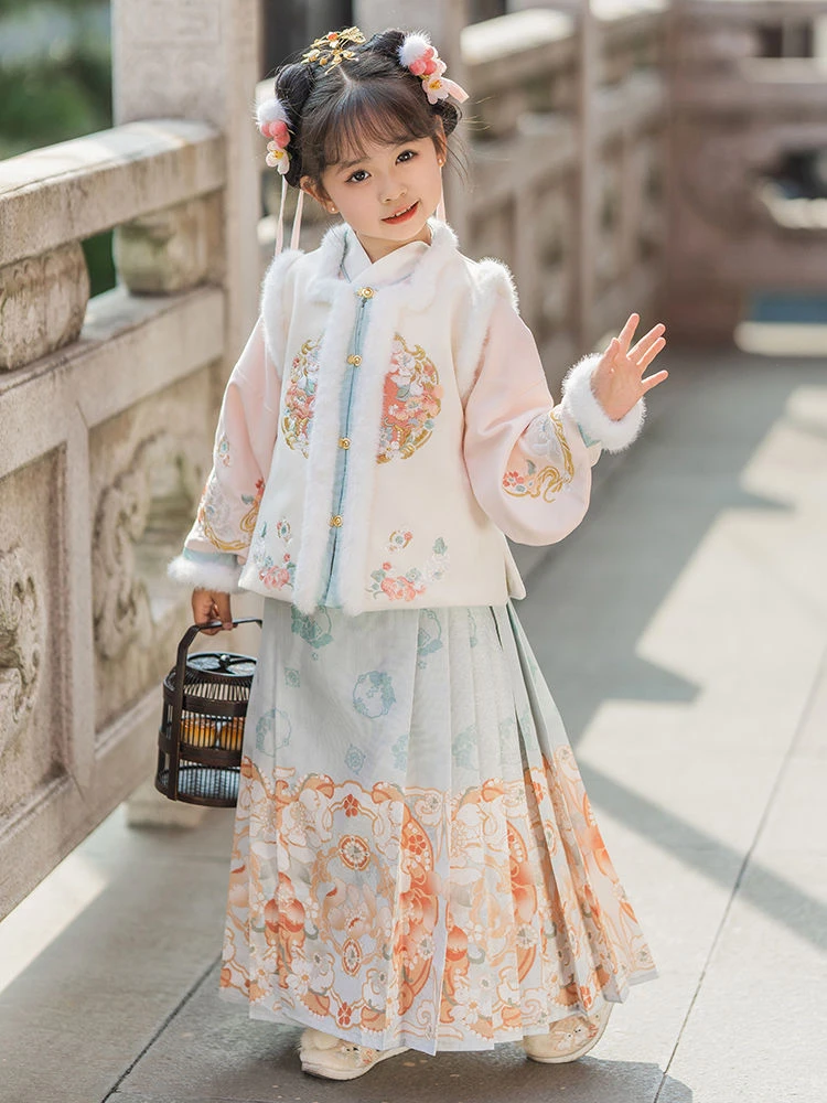 汉服冬款女童古装儿童拜年服宝宝唐装加厚新款古风马面裙冬季