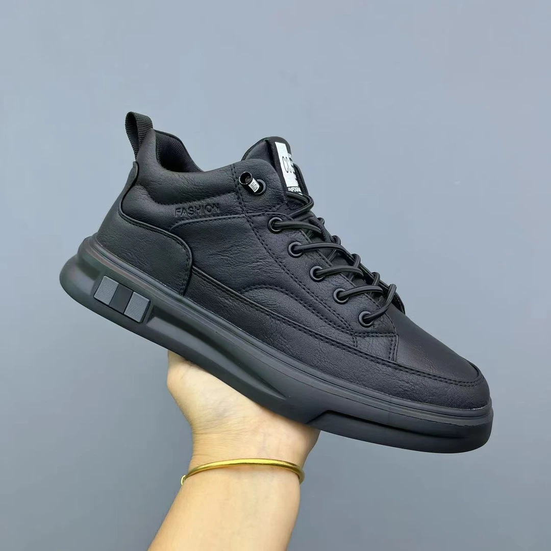 秋冬款百搭轻便高帮板鞋精干时尚皮面男士休闲潮男鞋单鞋棉鞋