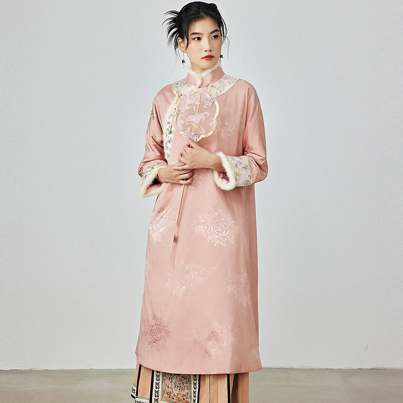 陌遇原创冬季中国风改良刺绣优雅中式复古夹棉旗袍连衣裙M246217