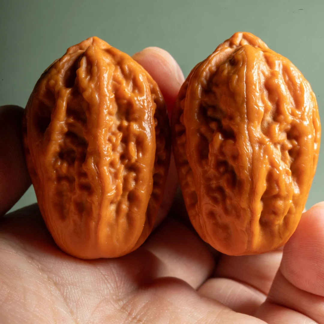 高39mm左右纯野秋子手撵高桩《狼牙棒》粗筋纹路粗犷文玩核桃把件