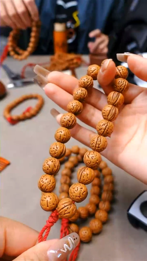 【闪购商品】桃核手串小油豆12+