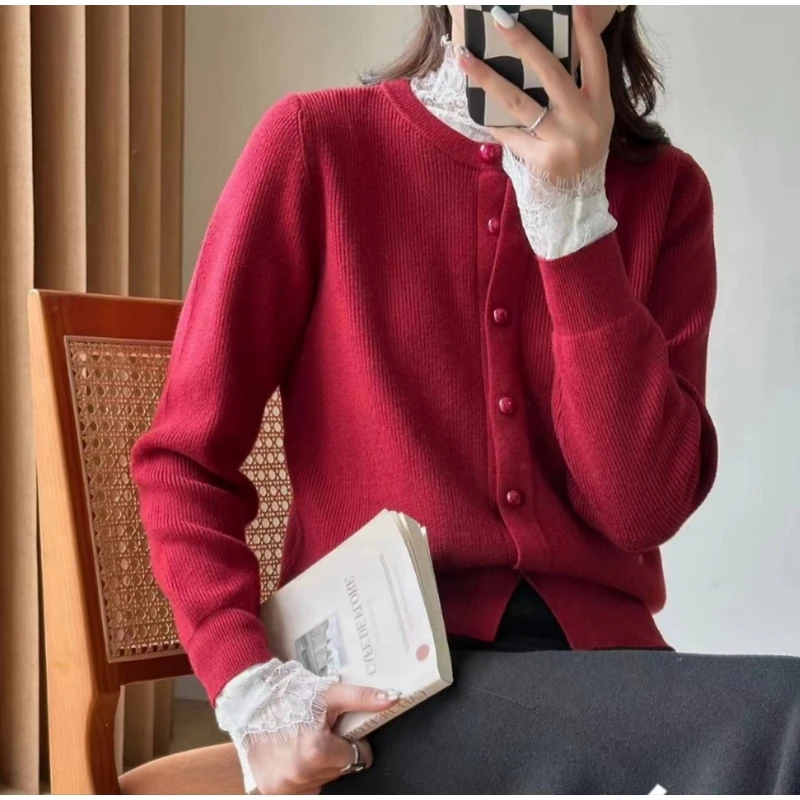 《大悦家》网红纯色上衣百搭针织衫红色气质时尚开衫女秋冬圆领开衫
