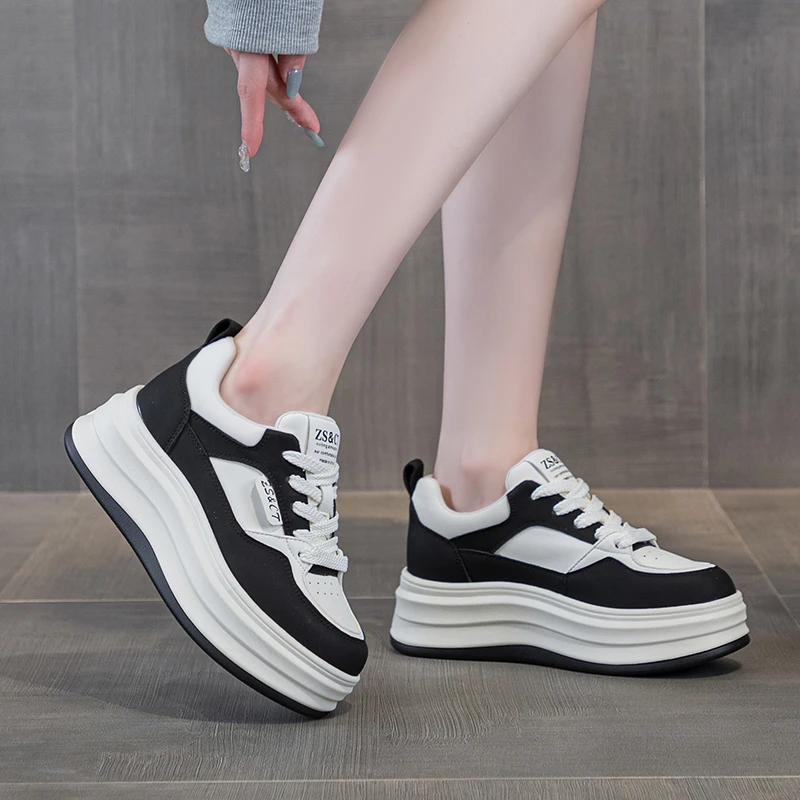 2024秋冬新款厚底百搭透气防滑小白鞋女增高7cm软底轻便休闲板鞋