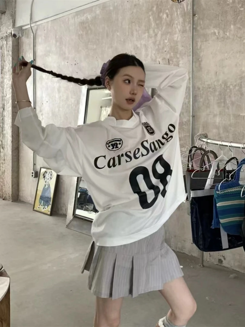 街头运动女孩长袖字母印花T恤秋季新款V领性感宽松罩衫宽版球衣