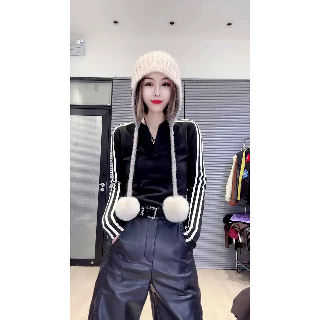 欧货2024秋冬新款设计感时尚三条杠长袖v领打底衫