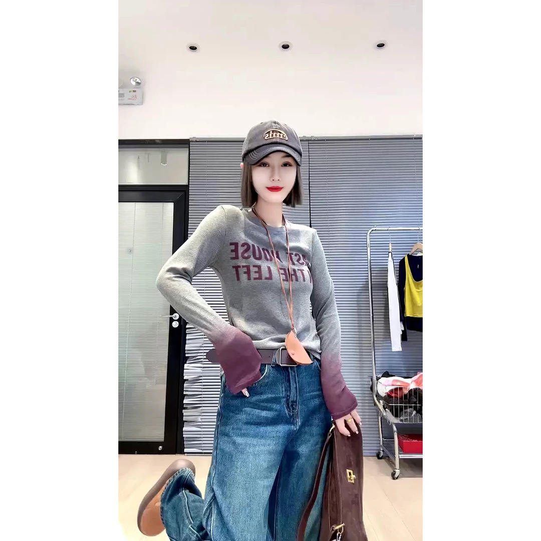 圆领字母印花打底衫上衣女秋冬新款时尚百搭韩版不规则下摆长T恤