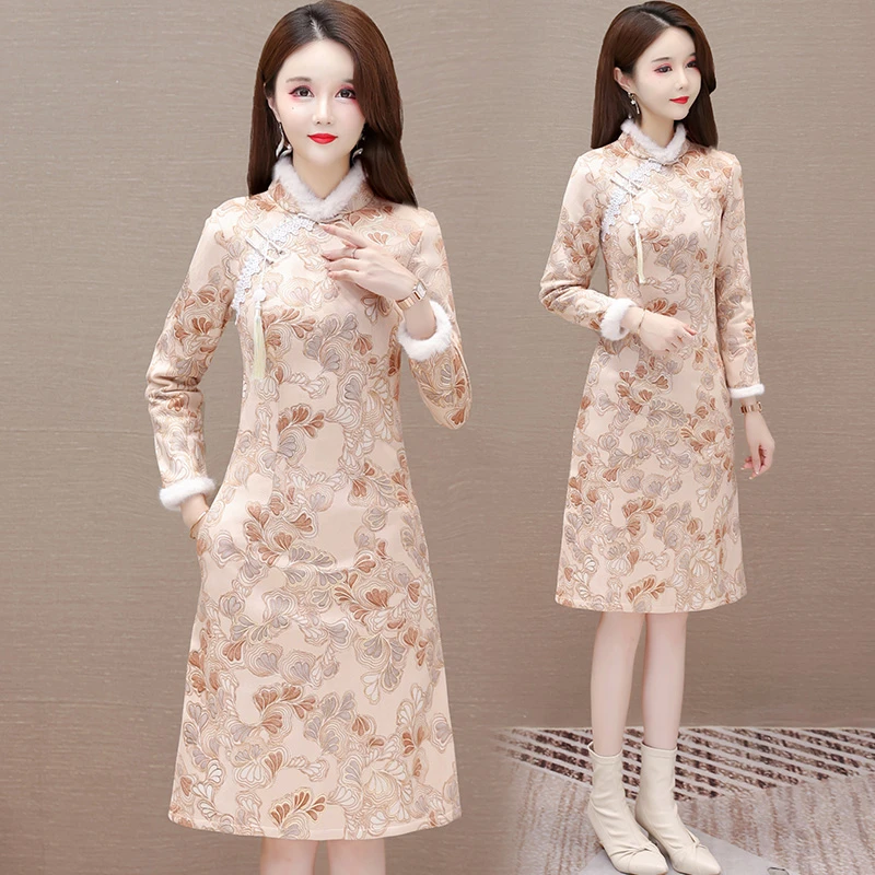 秋冬新款加绒加厚旗袍式改良连衣裙长袖中国风时尚优雅印花带毛领