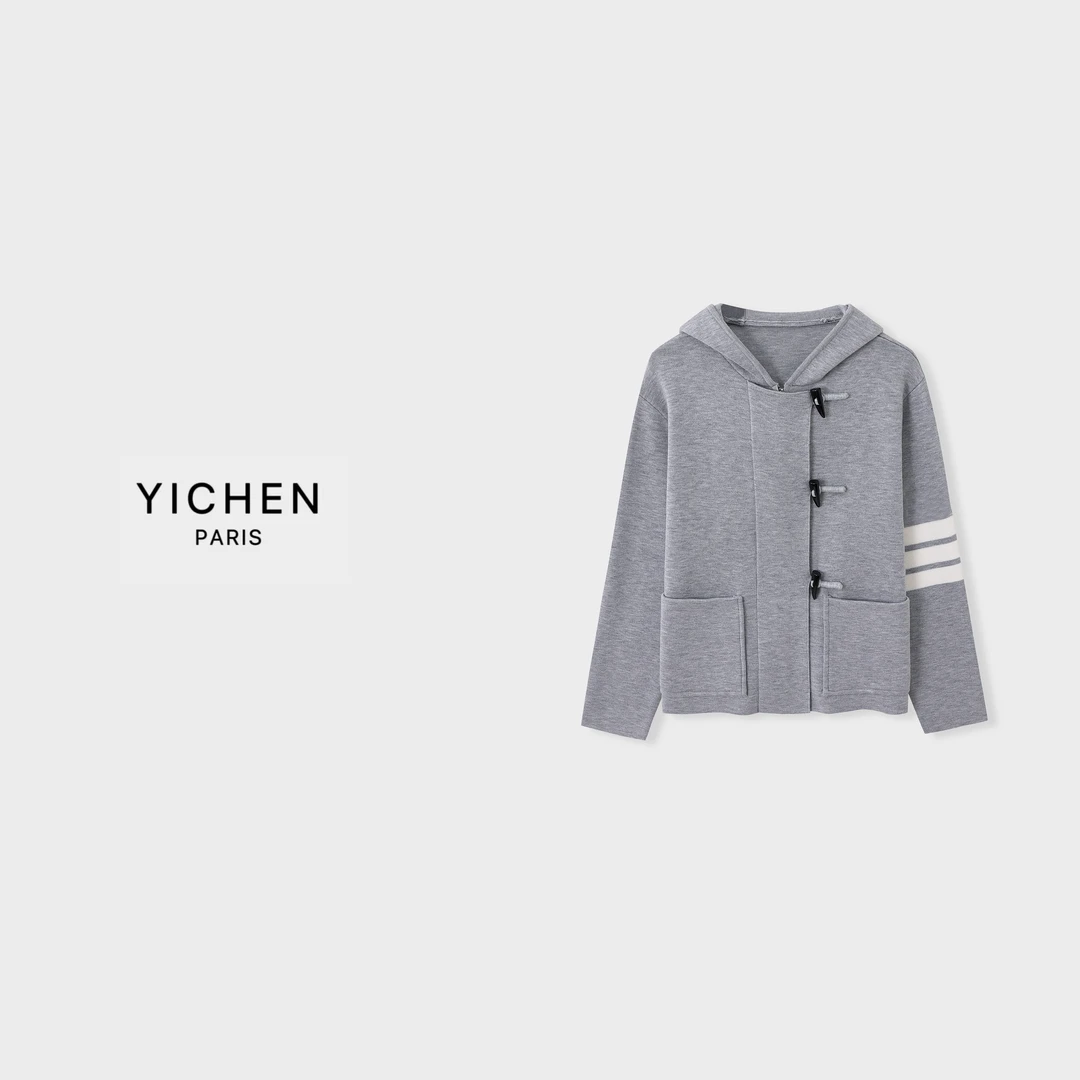 YC 水泥灰牛角扣装饰双口袋连帽宽松针织毛衣外套-2760