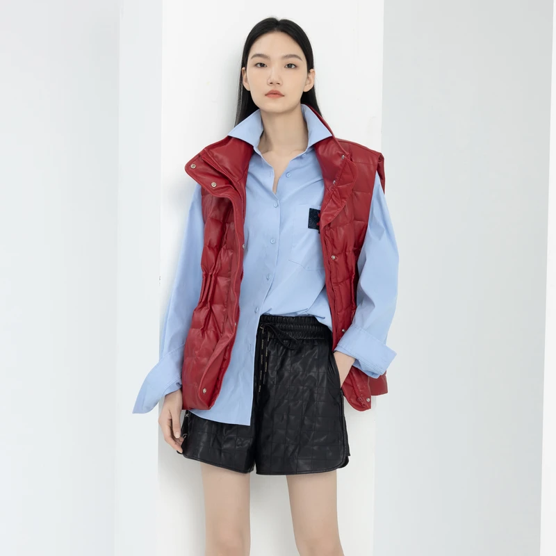 XG雪歌压褶设计白鸭绒羽绒服春季新款翻领设计薄款红色马甲女