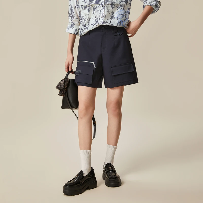 XG雪歌创意拉链口袋设计休闲裤春季新款藏青色通勤直筒短裤女