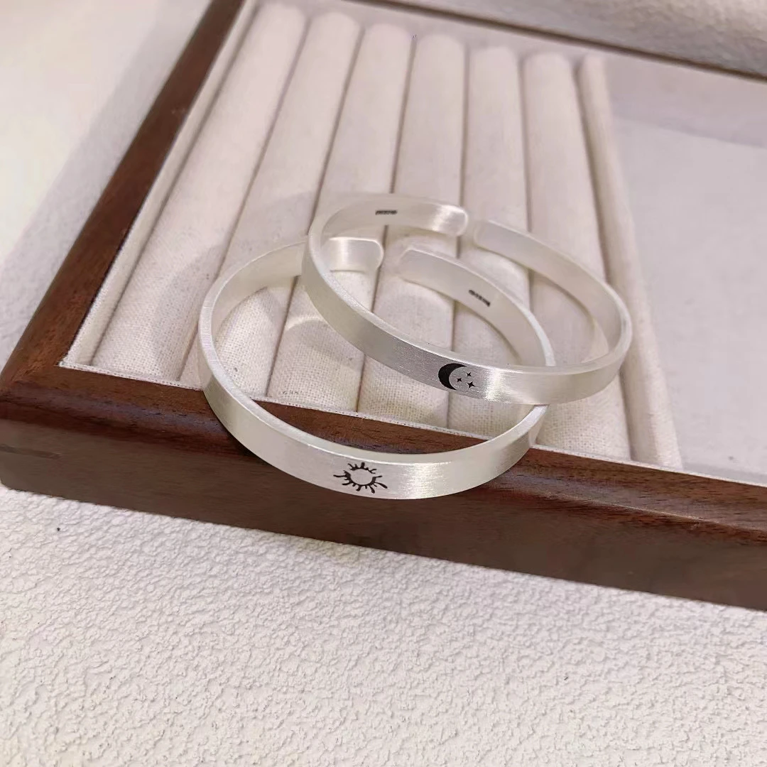 足银银制品 足银999.9日月星辰简约创意高级设计感情侣纯银手镯