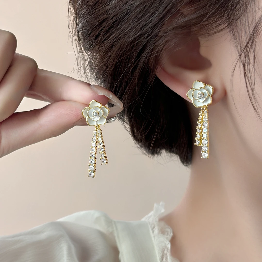合金耳饰 夏季上新韩国山茶花流苏耳坠女气质耳钉耳环2024年新款