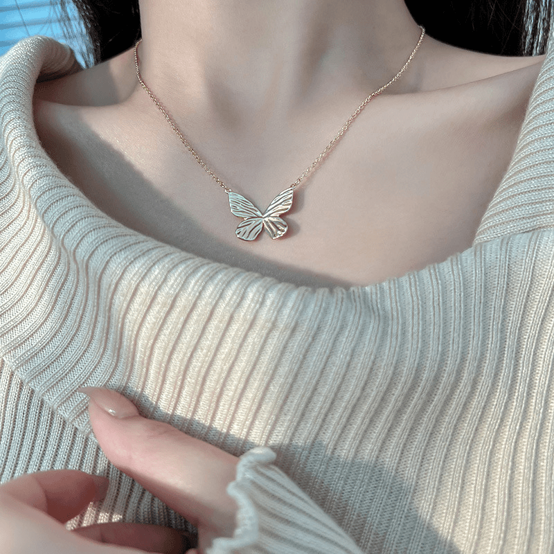 铜合金项链 肌理蝴蝶吊坠项链女锁骨链新款气质时尚百搭小众款ins