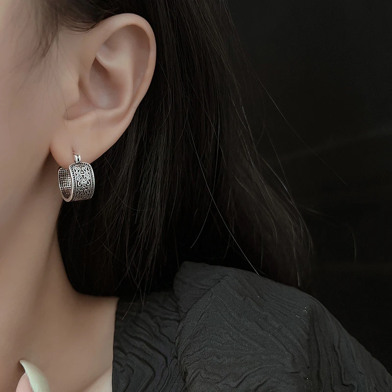 铜合金耳饰 唐草纹耳环嘻哈个性百搭女同款耳圈高级感新款时尚ins