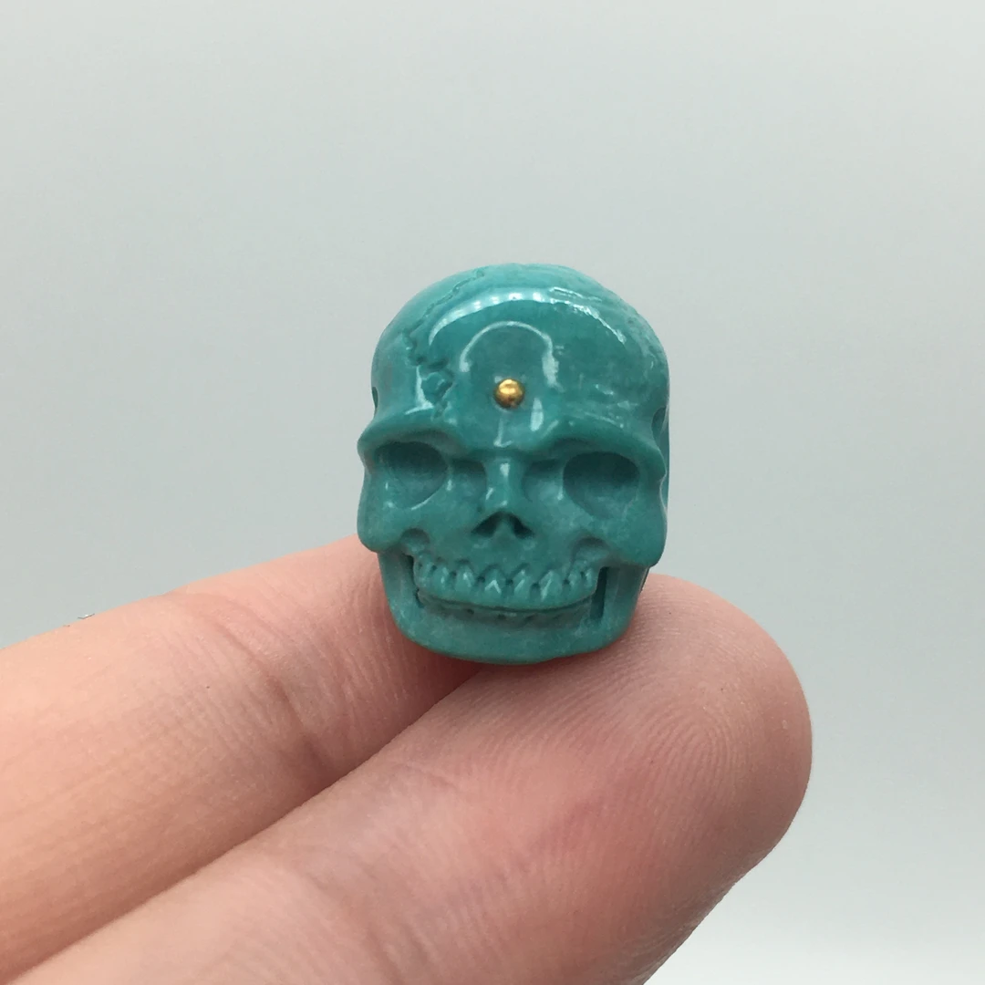 原矿绿松石瓷釉级精工雕刻镶金骷髅顶珠14mm4g料子润上手即玉化
