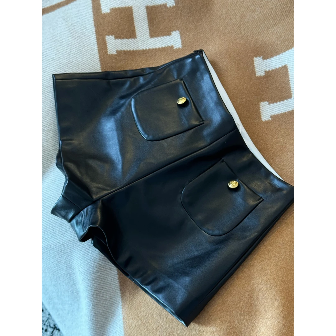 【SINGULARITY ME 】1353 金扣休闲百搭显腿长柔软皮短裤