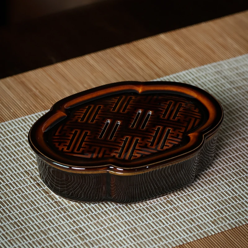 【陶珊居】 黑美人-黄丽君-海棠写字壶承（Q0166）