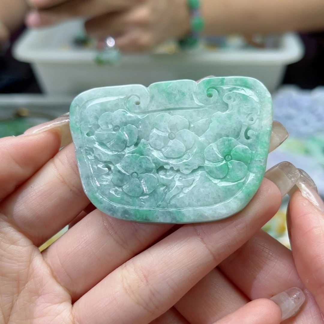【闪购商品】翡翠颈饰未镶嵌