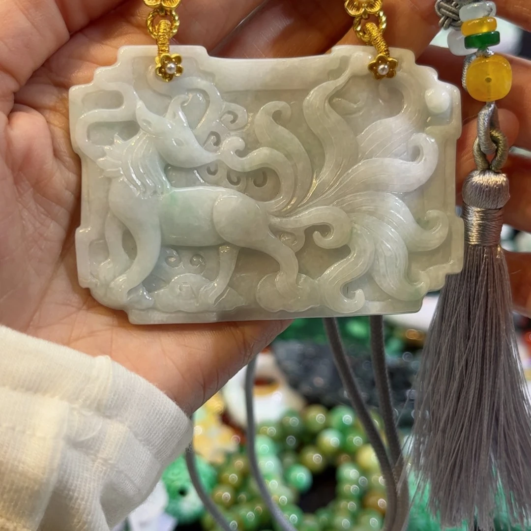 翡翠颈饰未镶嵌待编款