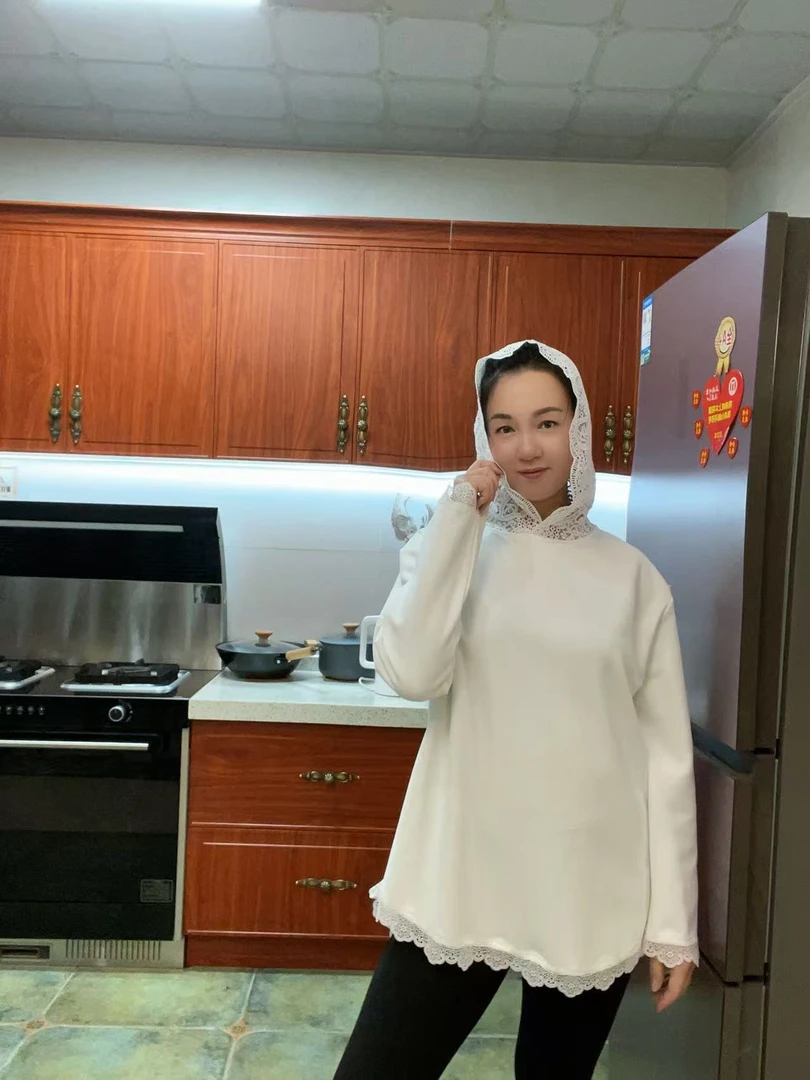 【骄傲玲珑】蕾丝帽长袖衫（不加绒）