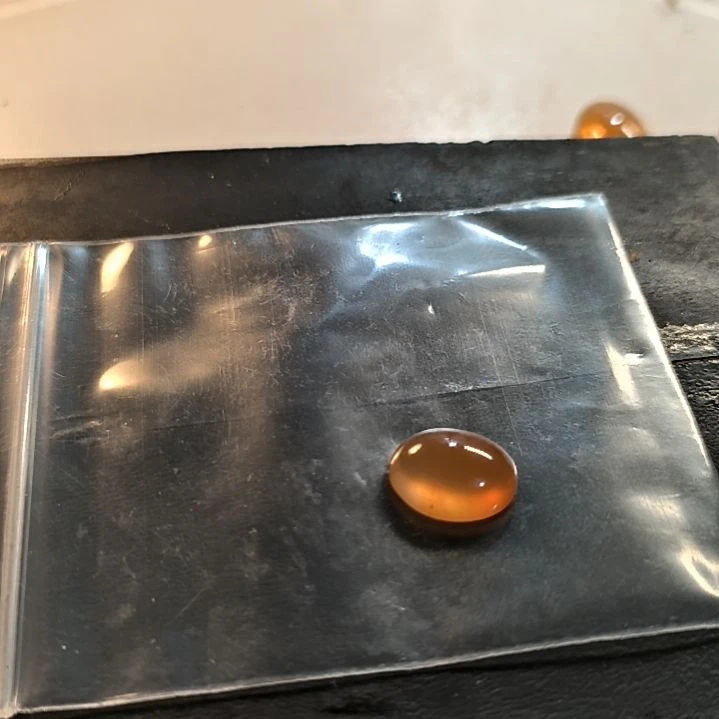 石英质玉戒面未镶嵌云*
