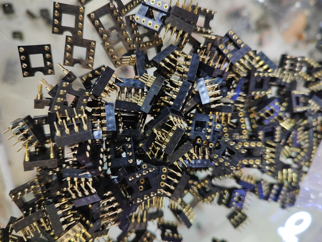 10个价发烧运放直插座 豪华全镀金圆孔IC座 DIP-8P  八脚运放底座